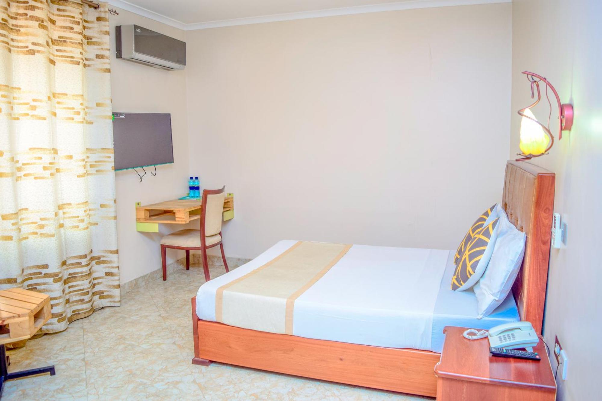 다르에스살람 K27 Premier Backpackers 호스텔 외부 사진